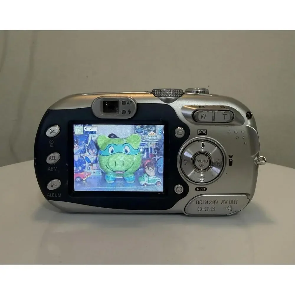 Samsung Digimax V700 Digital Camera 7.1MP (Blue) 7.8-23.4mm Zoom Point & Shoot